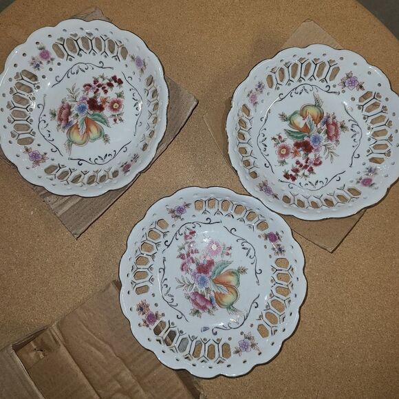 New 3 flower decor ceramic plates - Picture 2 of 2